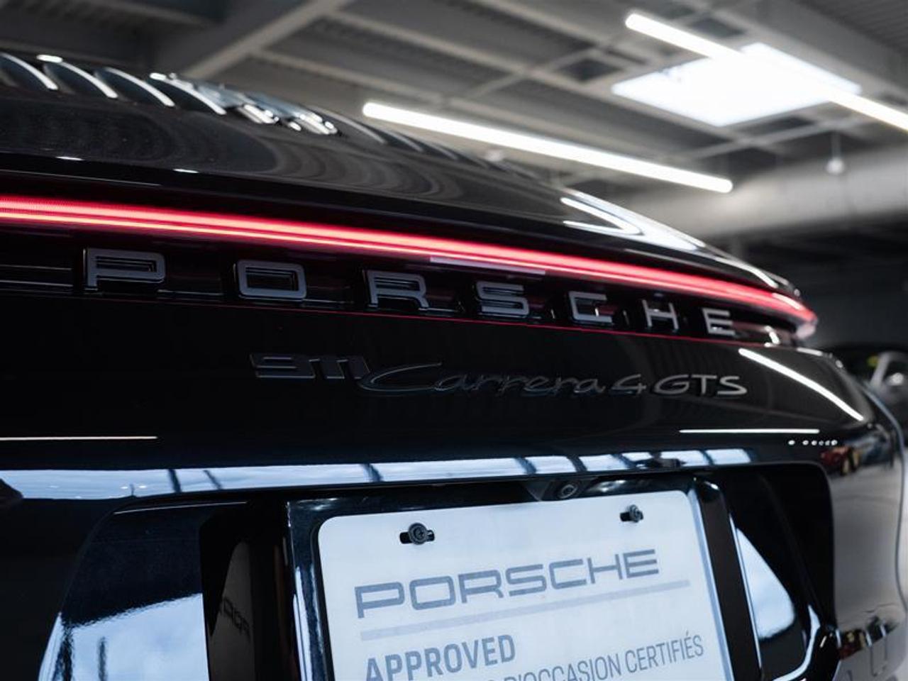 2023 Porsche 911 Carrera 4 GTS Cabriolet Photo