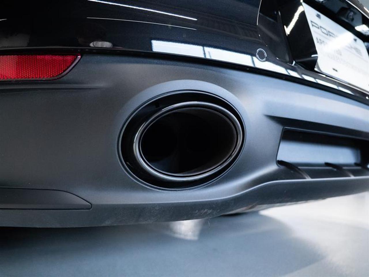 2023 Porsche 911 Carrera 4 GTS Cabriolet Photo