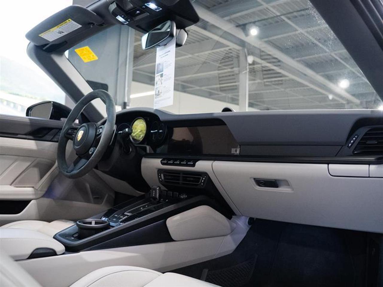 2023 Porsche 911 Carrera 4 GTS Cabriolet Photo