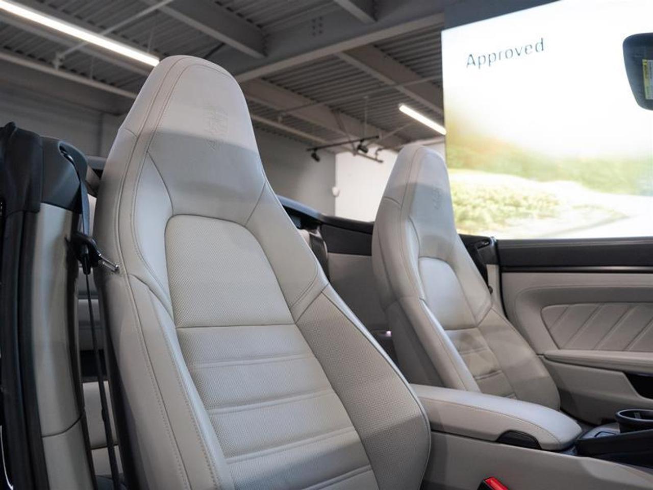 2023 Porsche 911 Carrera 4 GTS Cabriolet Photo