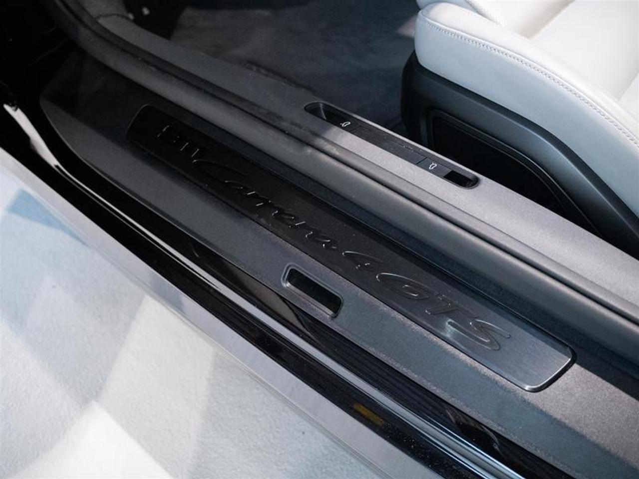 2023 Porsche 911 Carrera 4 GTS Cabriolet Photo