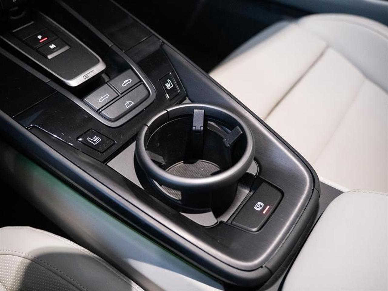 2023 Porsche 911 Carrera 4 GTS Cabriolet Photo