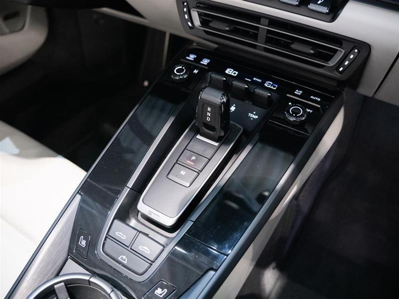 2023 Porsche 911 Carrera 4 GTS Cabriolet Photo