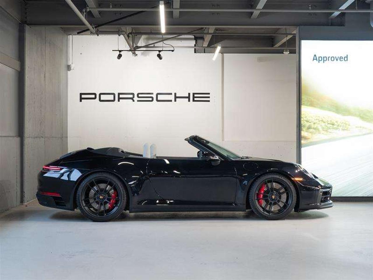 2023 Porsche 911 Carrera 4 GTS Cabriolet Photo