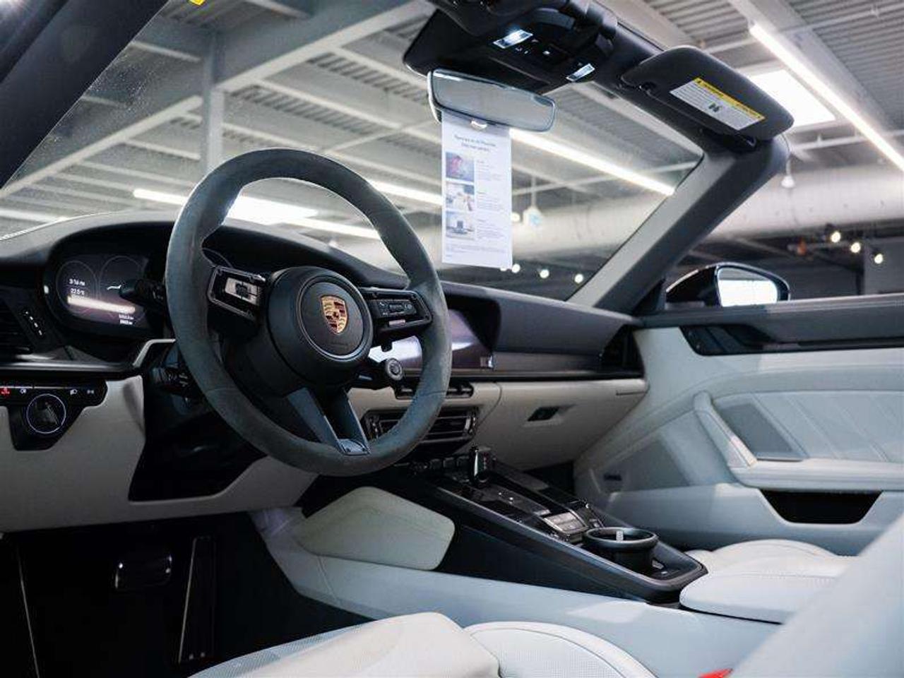 2023 Porsche 911 Carrera 4 GTS Cabriolet Photo