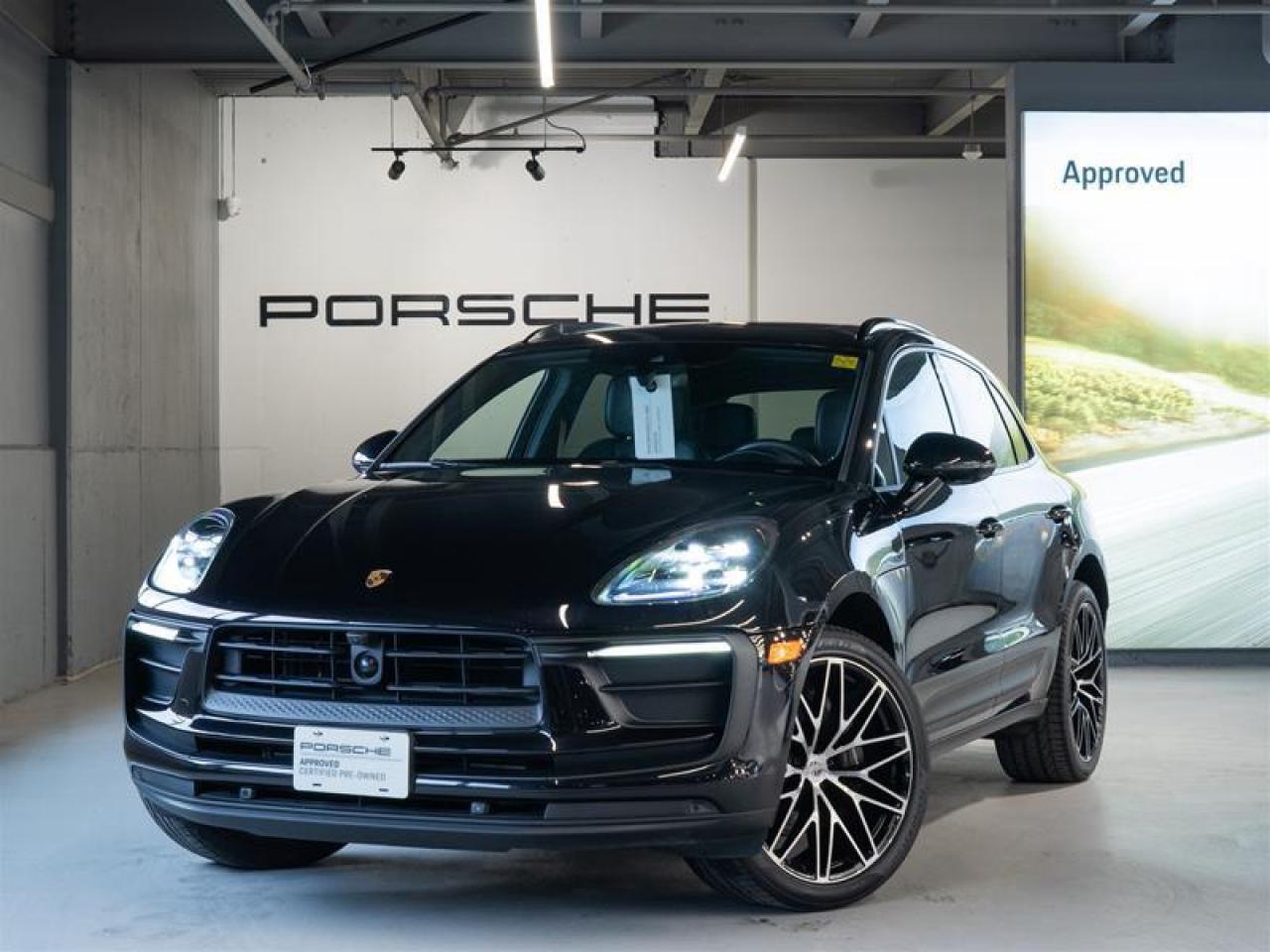 Used 2025 Porsche Macan AWD for sale in Ottawa, ON