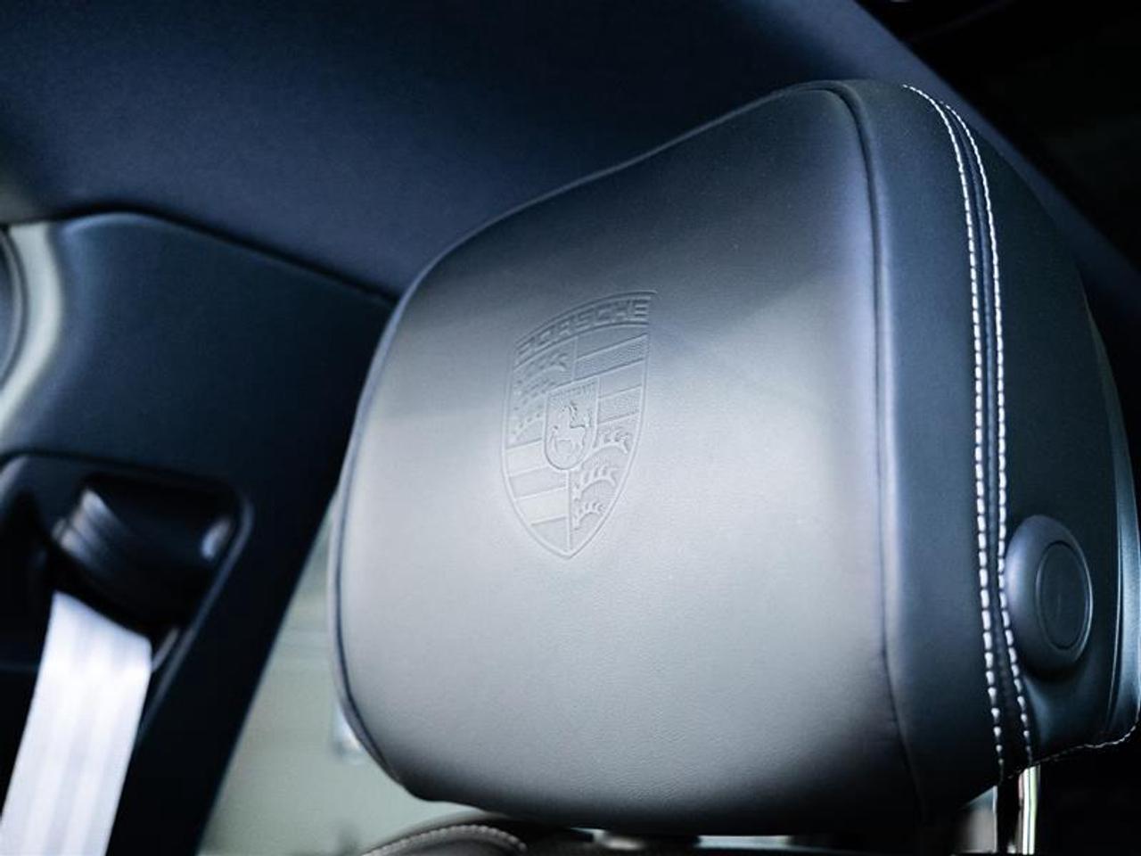 2025 Porsche Macan AWD Photo