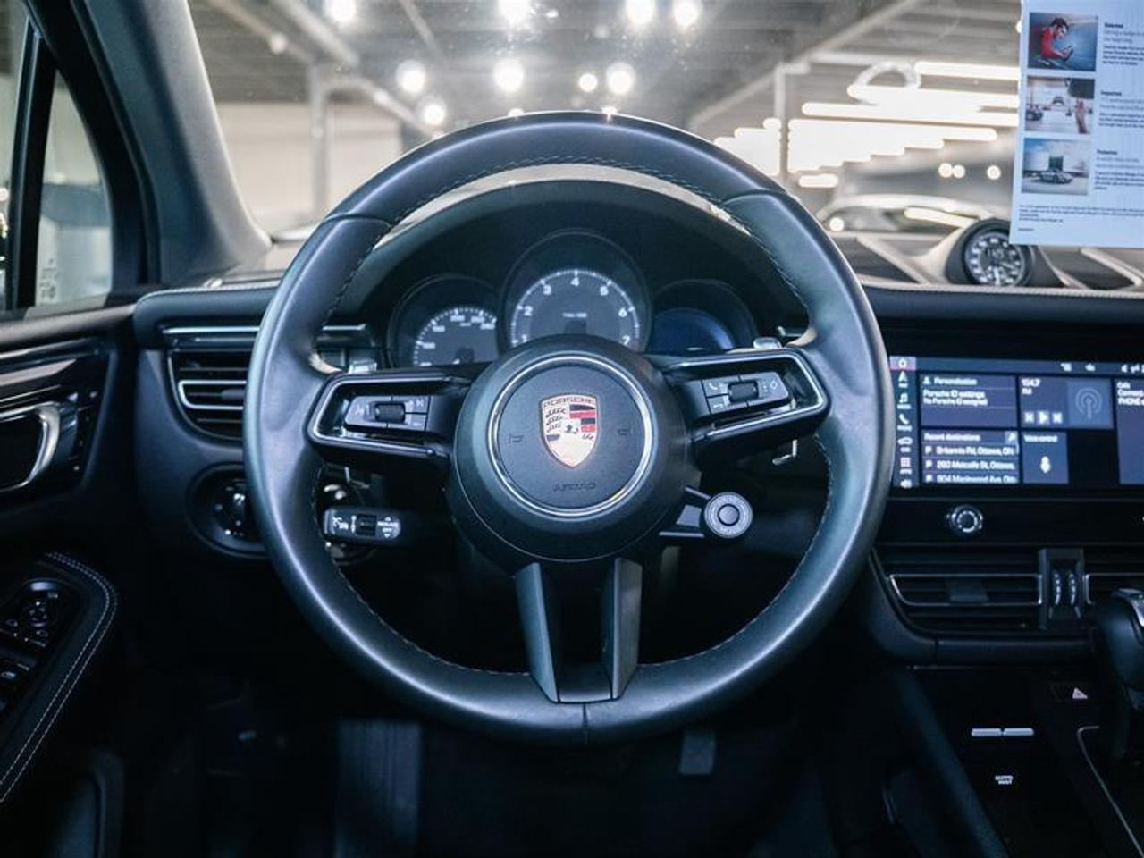 2025 Porsche Macan AWD Photo