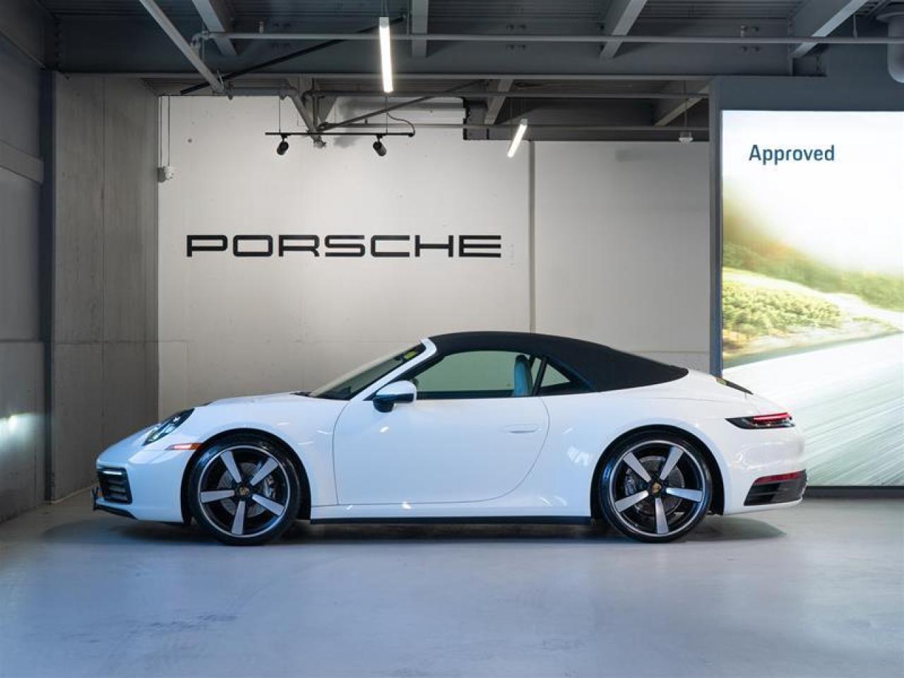 2020 Porsche 911 Carrera Cabriolet (992) Photo