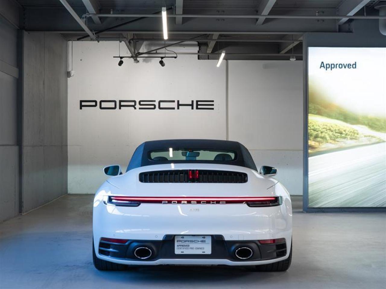 2020 Porsche 911 Carrera Cabriolet (992) Photo3