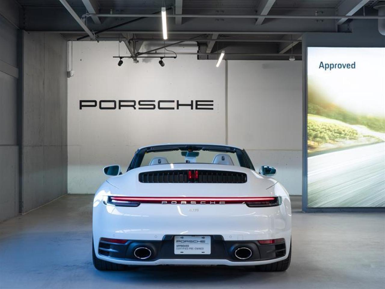 2020 Porsche 911 Carrera Cabriolet (992) Photo