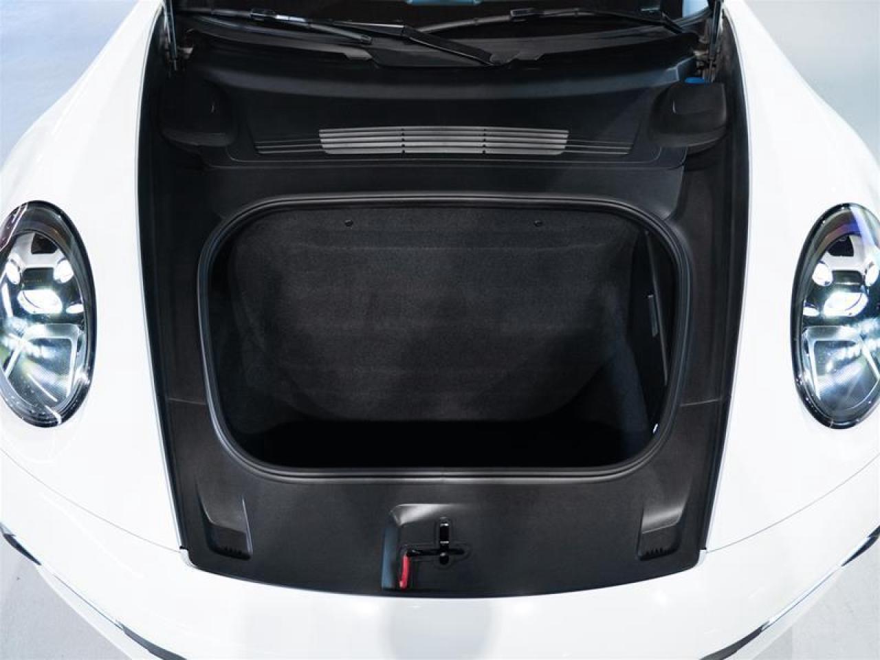 2020 Porsche 911 Carrera Cabriolet (992) Photo