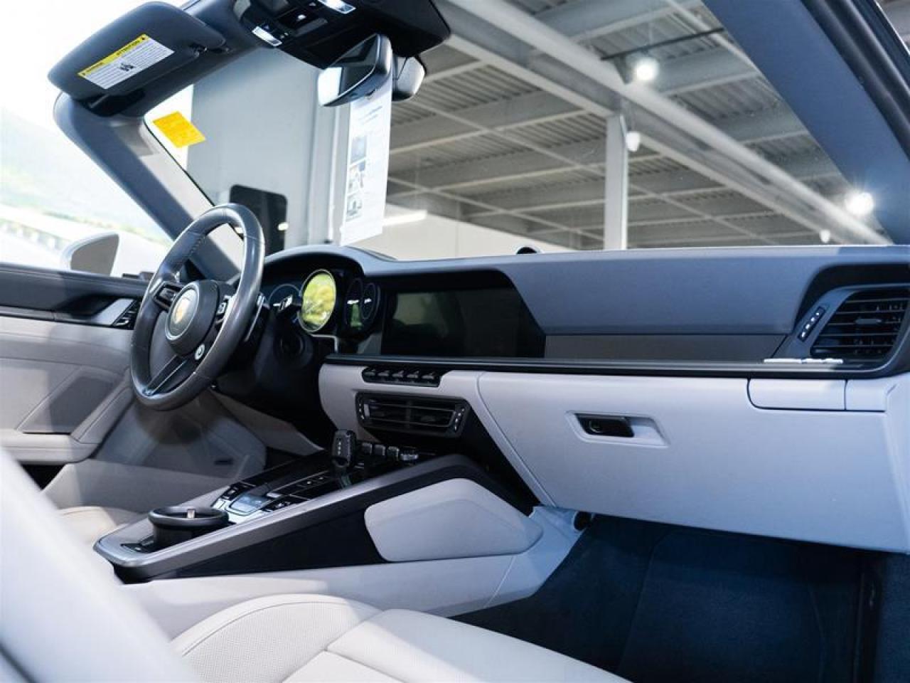 2020 Porsche 911 Carrera Cabriolet (992) Photo