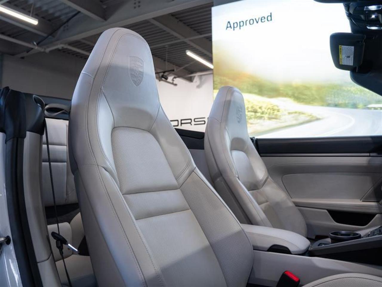 2020 Porsche 911 Carrera Cabriolet (992) Photo