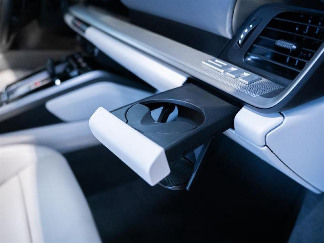 2020 Porsche 911 Carrera Cabriolet (992) Photo