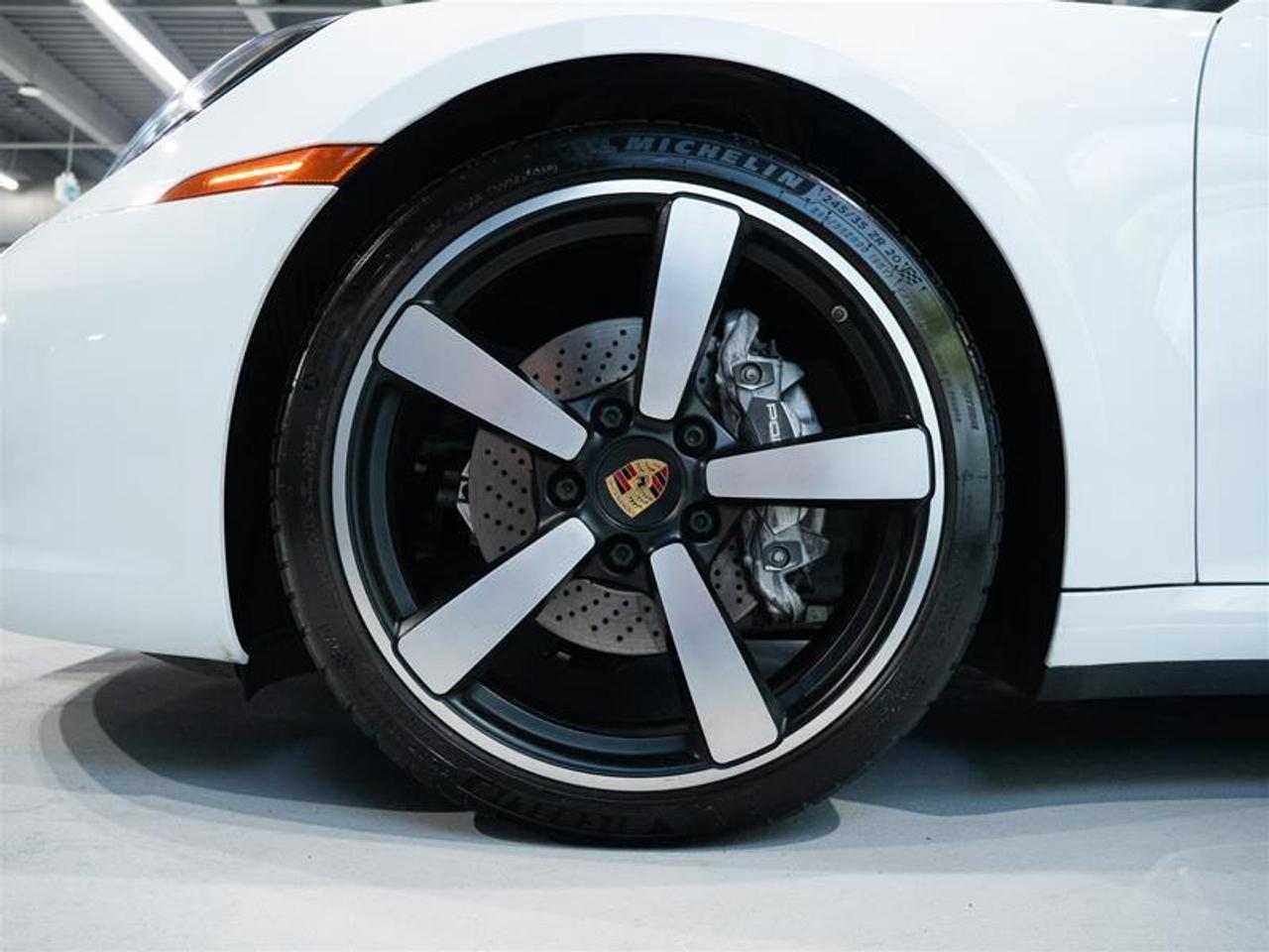 2020 Porsche 911 Carrera Cabriolet (992) Photo