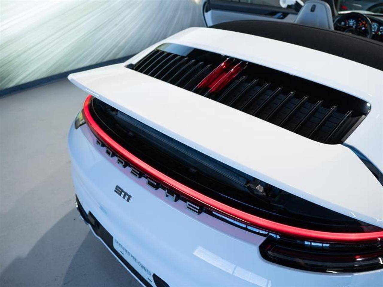 2020 Porsche 911 Carrera Cabriolet (992) Photo