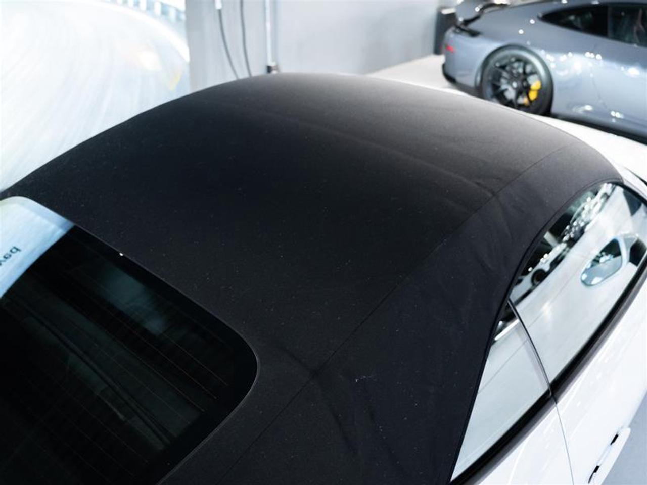 2020 Porsche 911 Carrera Cabriolet (992) Photo