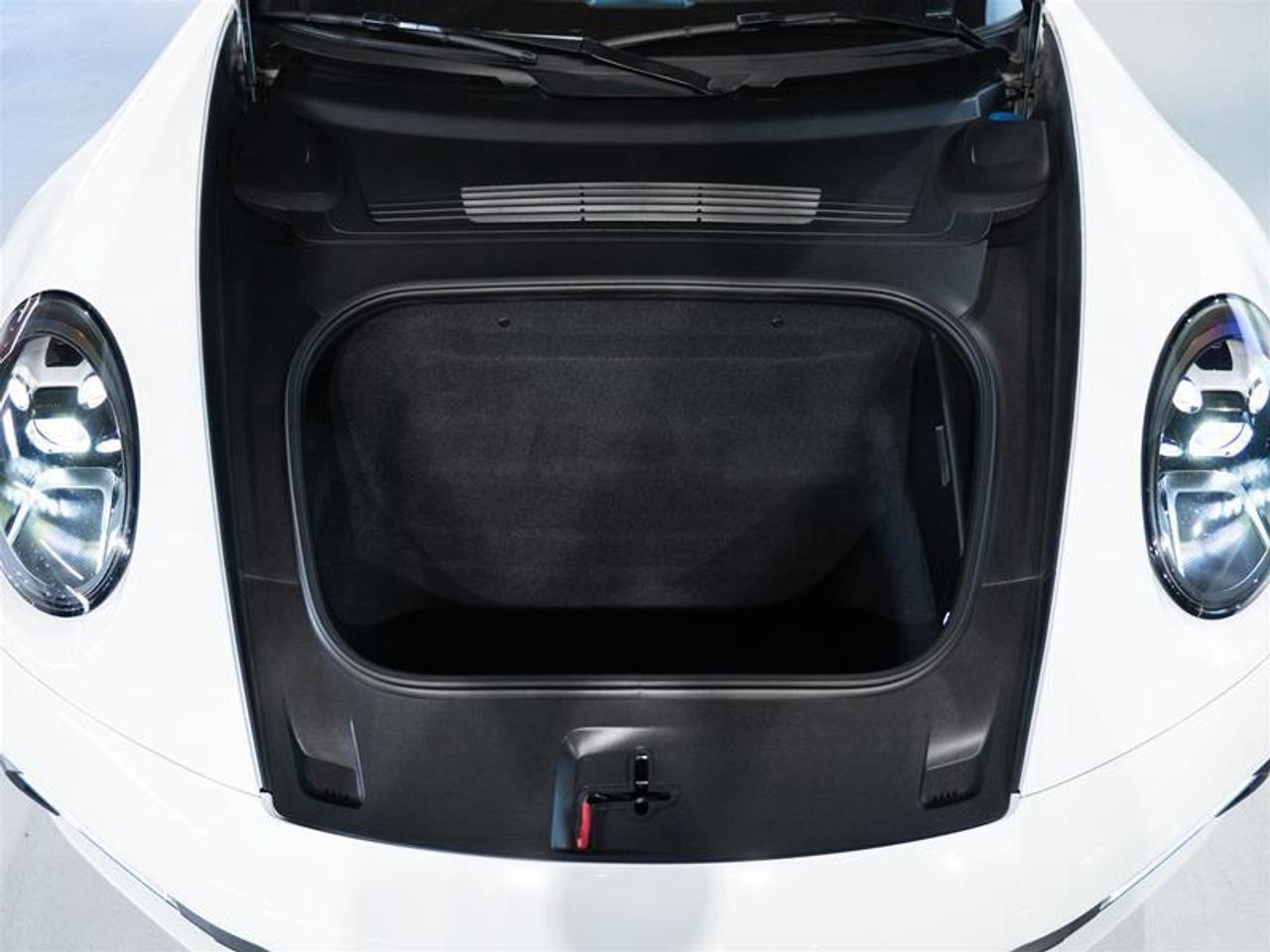 2020 Porsche 911 Carrera Cabriolet (992) Photo