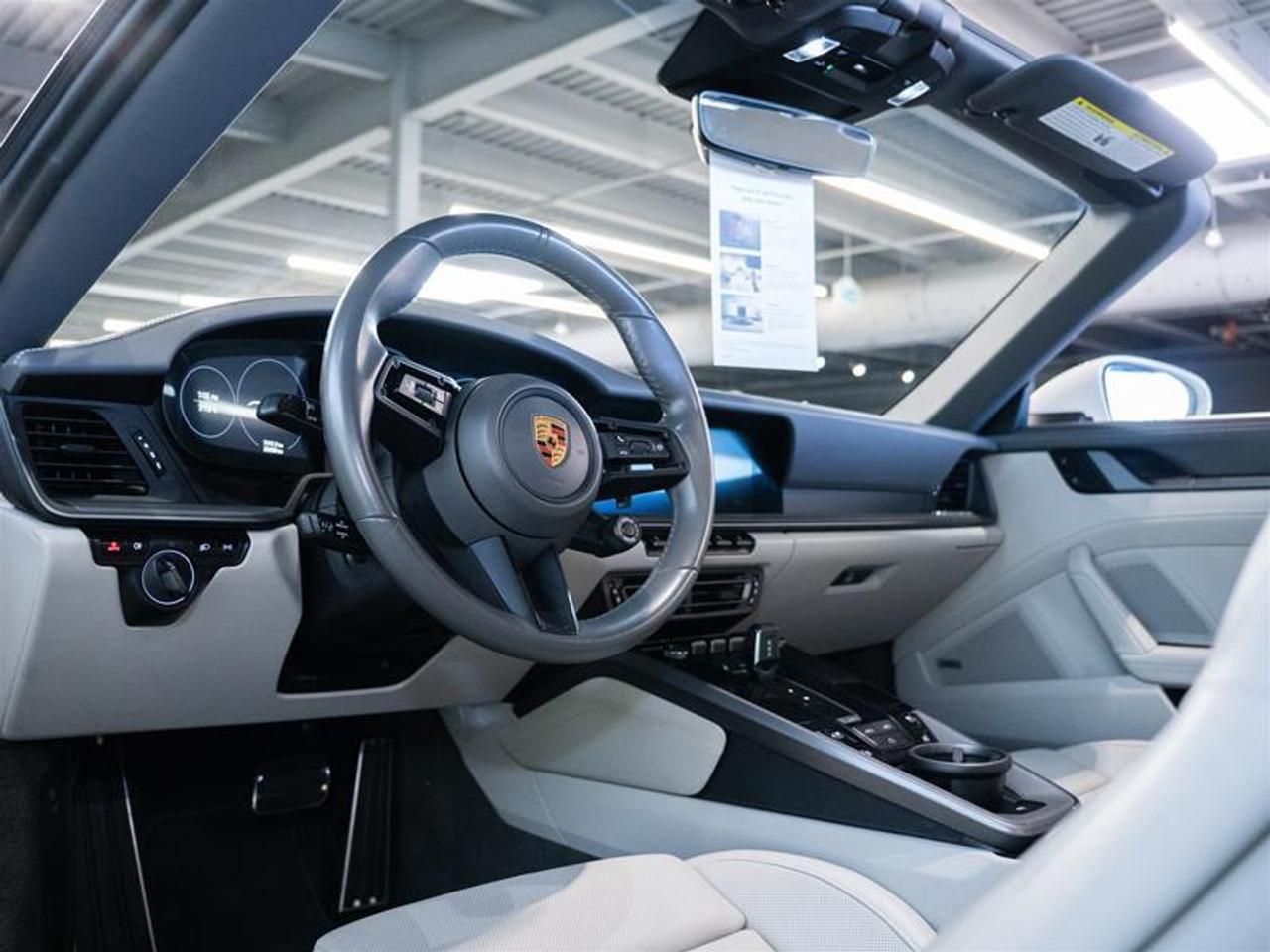 2020 Porsche 911 Carrera Cabriolet (992) Photo