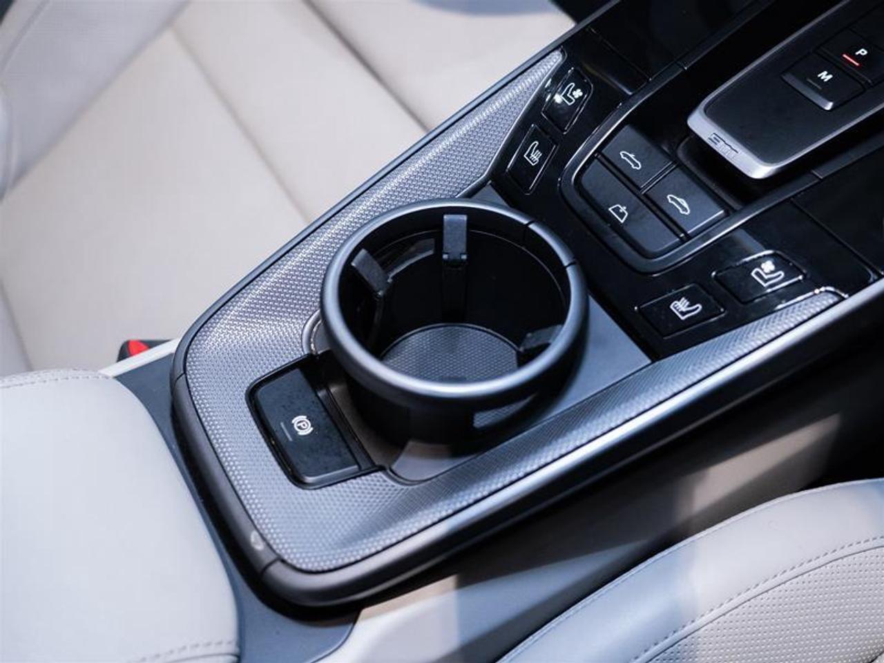 2020 Porsche 911 Carrera Cabriolet (992) Photo