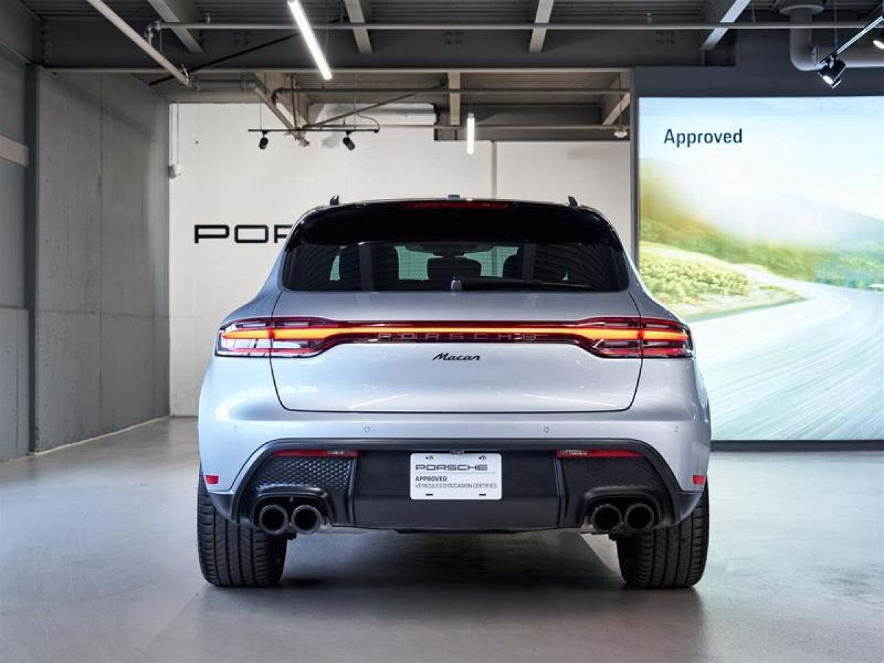 2024 Porsche Macan AWD Photo4