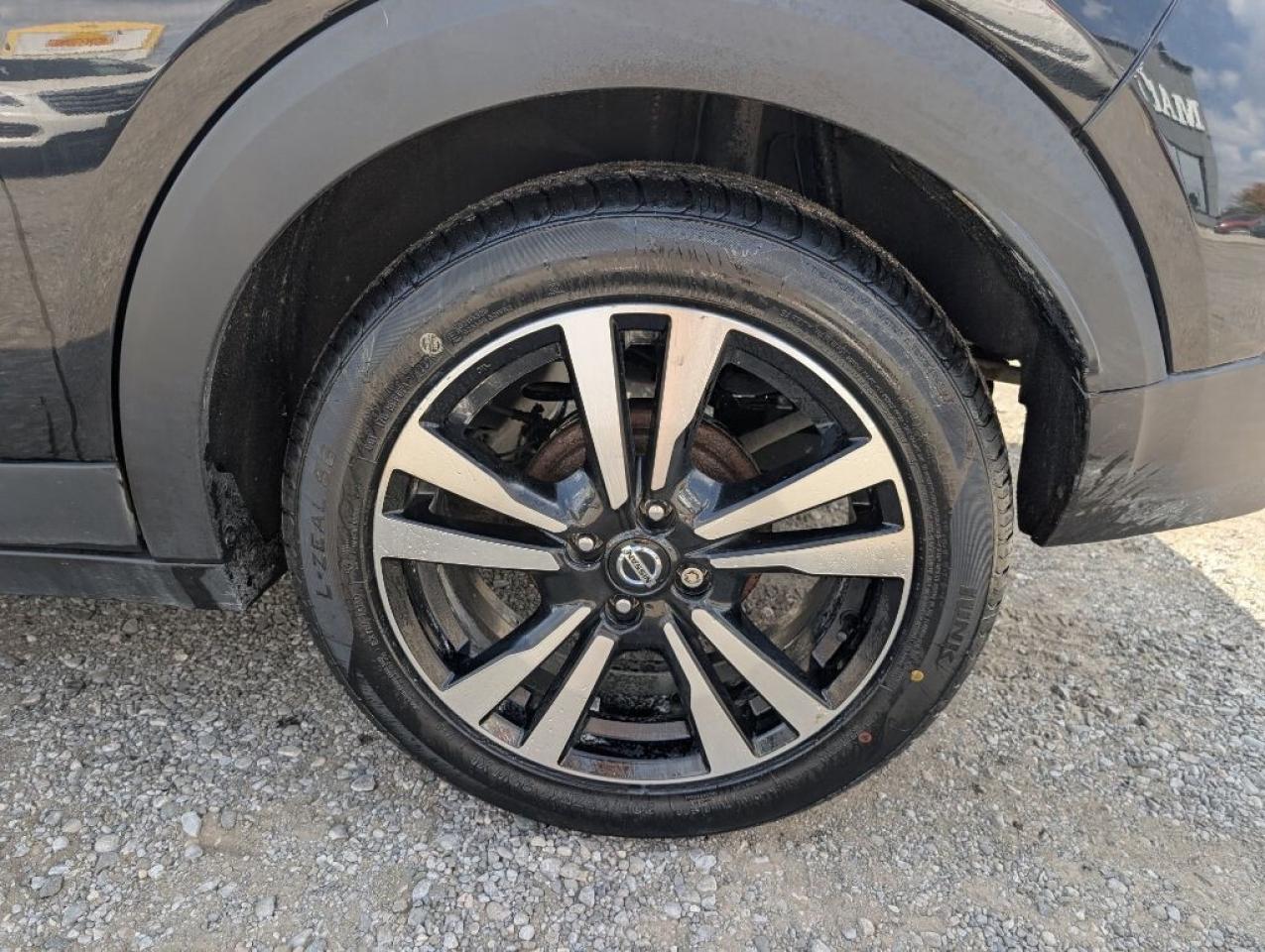 2020 Nissan Kicks SV  CAMERA LANE ASSIST BLIND SPOT  RMT START Photo