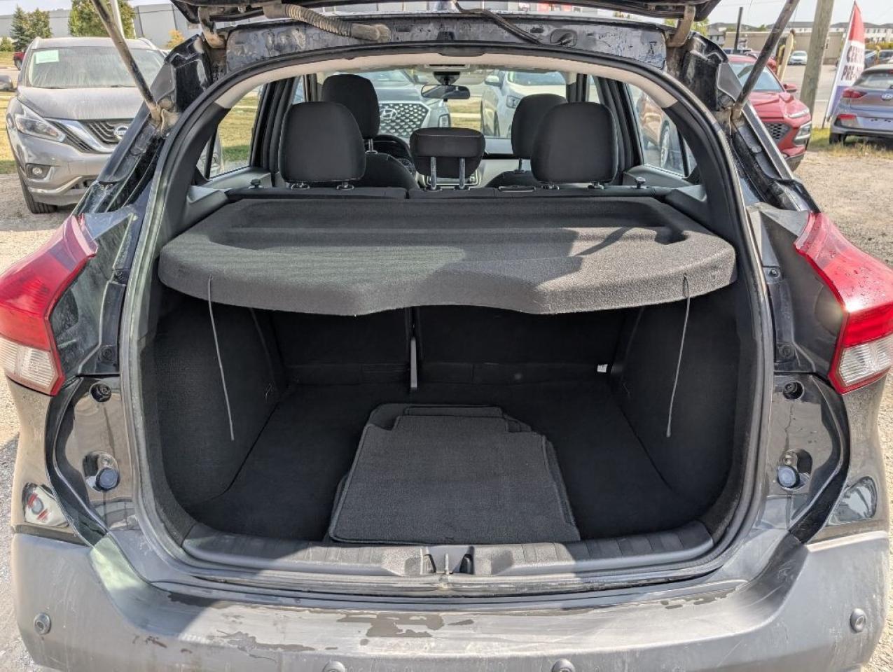 2020 Nissan Kicks SV  CAMERA LANE ASSIST BLIND SPOT  RMT START Photo