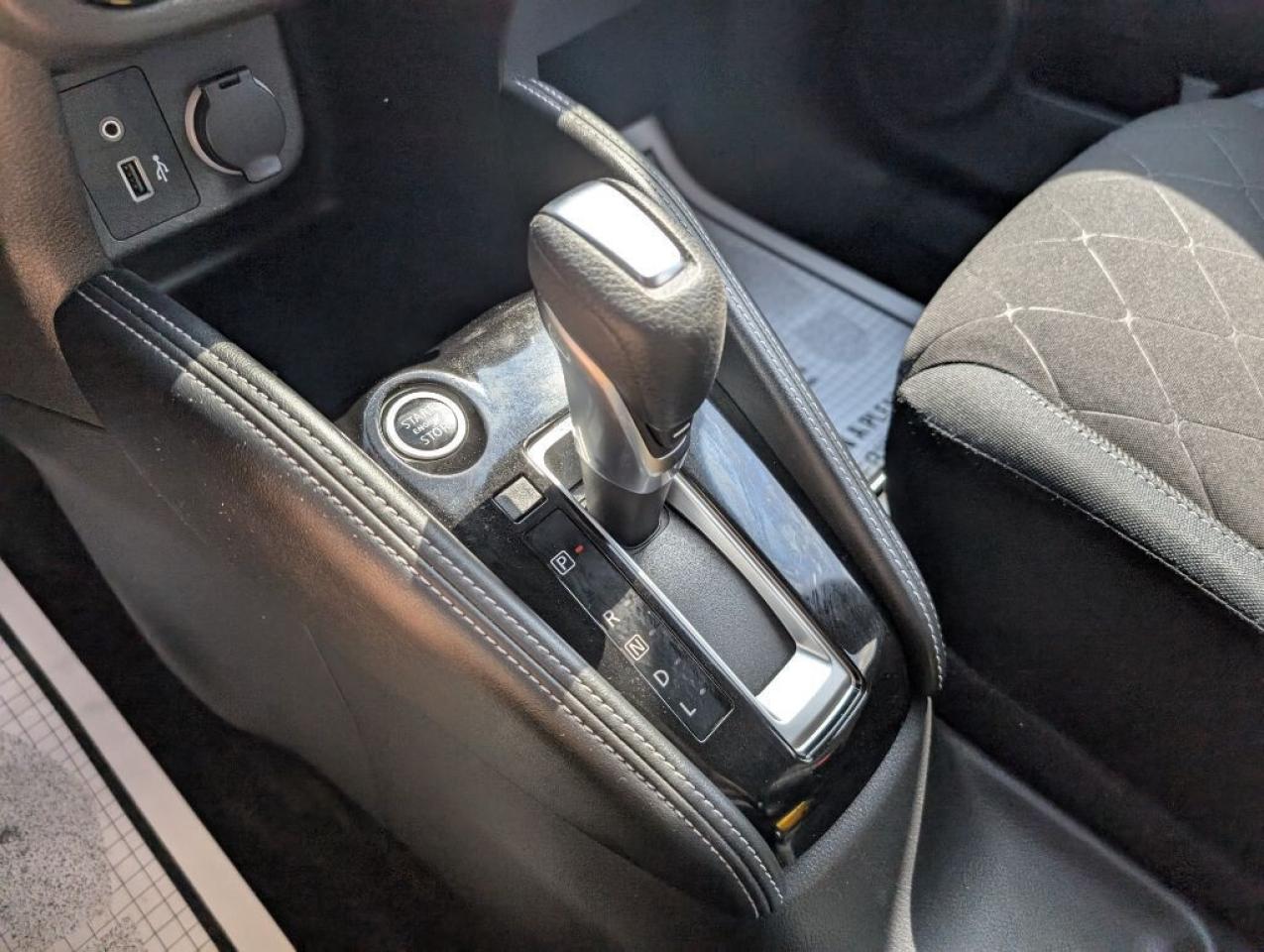 2020 Nissan Kicks SV  CAMERA LANE ASSIST BLIND SPOT  RMT START Photo