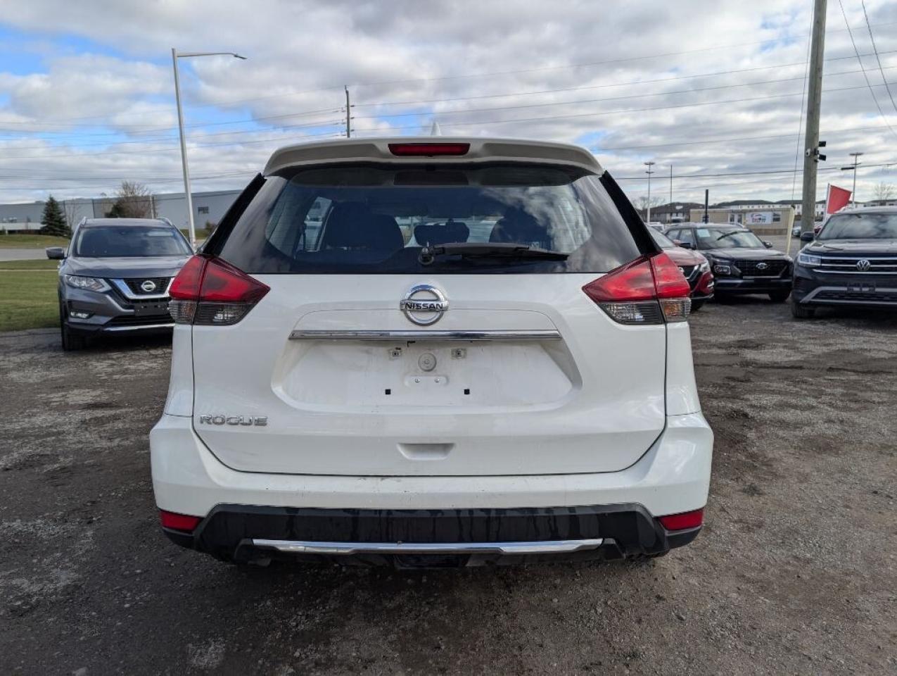 2017 Nissan Rogue CAMERA   HTD SEATS   BLUETOOTH Photo