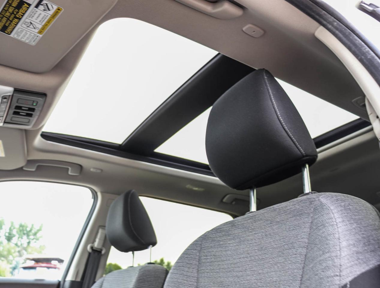 2023 Nissan Rogue SV MOONROOF Photo