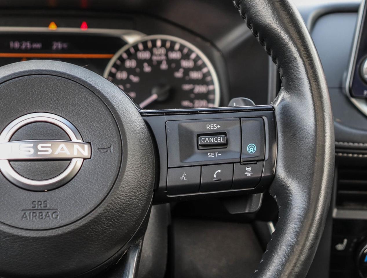 2023 Nissan Rogue SV MOONROOF Photo