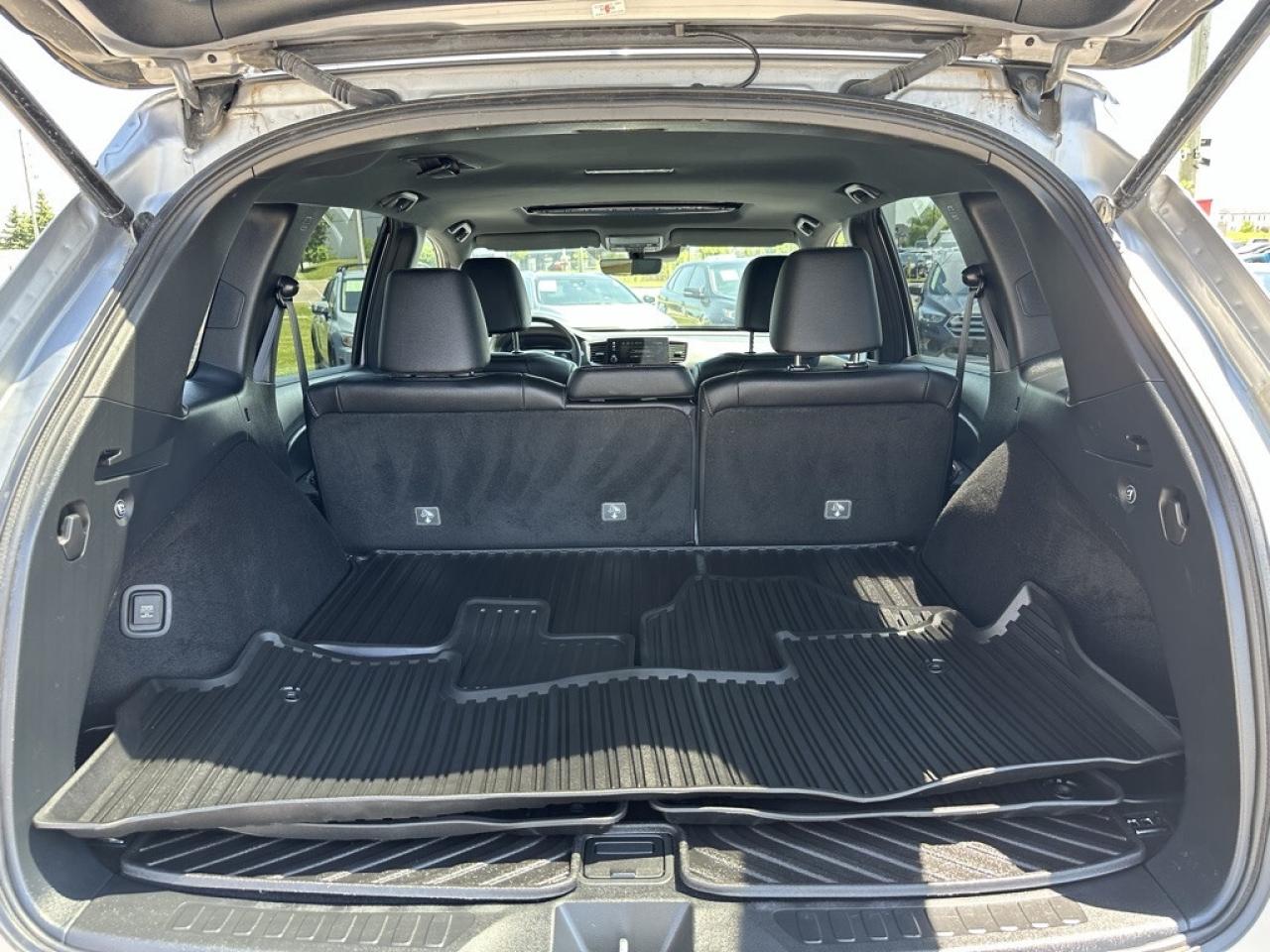 2022 Honda Passport Touring AWD   NAVI   LEATHER  SUNROOF   CAMERA Photo