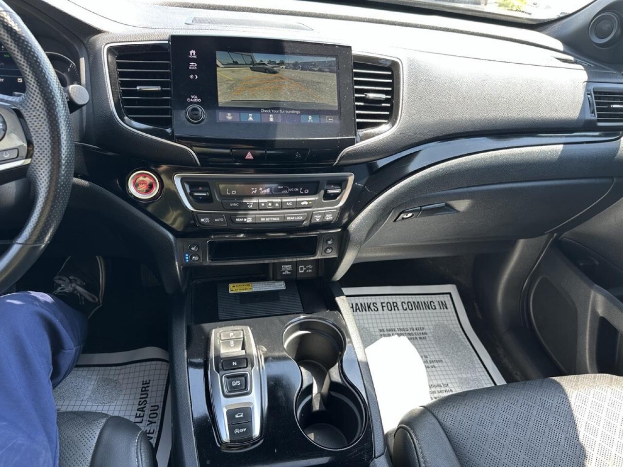 2022 Honda Passport Touring AWD   NAVI   LEATHER  SUNROOF   CAMERA Photo