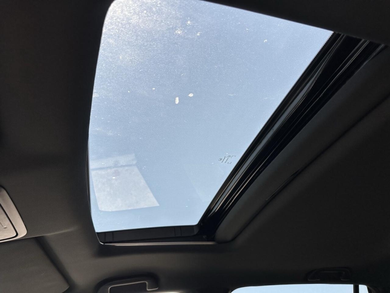 2022 Honda Passport Touring AWD   NAVI   LEATHER  SUNROOF   CAMERA Photo