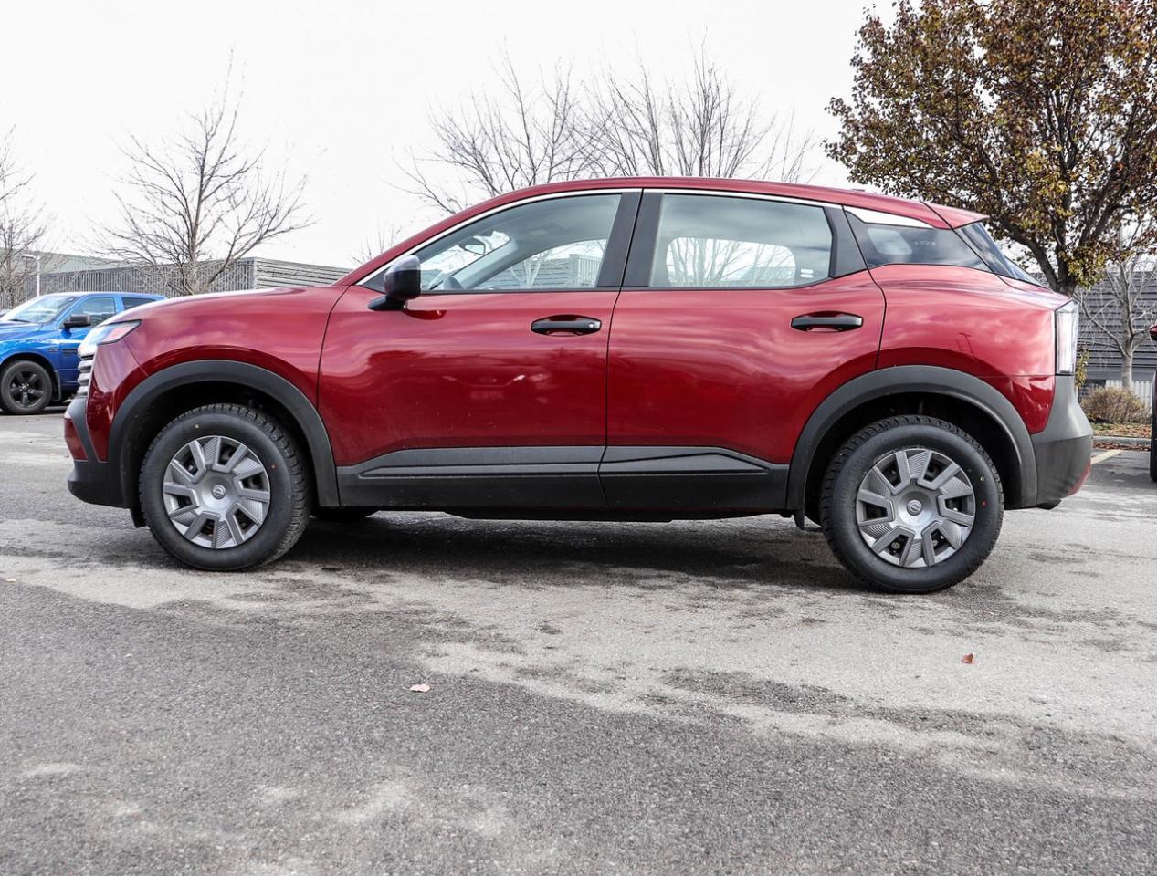 2025 Nissan Kicks S AWD !!! NO ACCIDENTS !!! ONE OWNER !!! LOW KM !! Photo