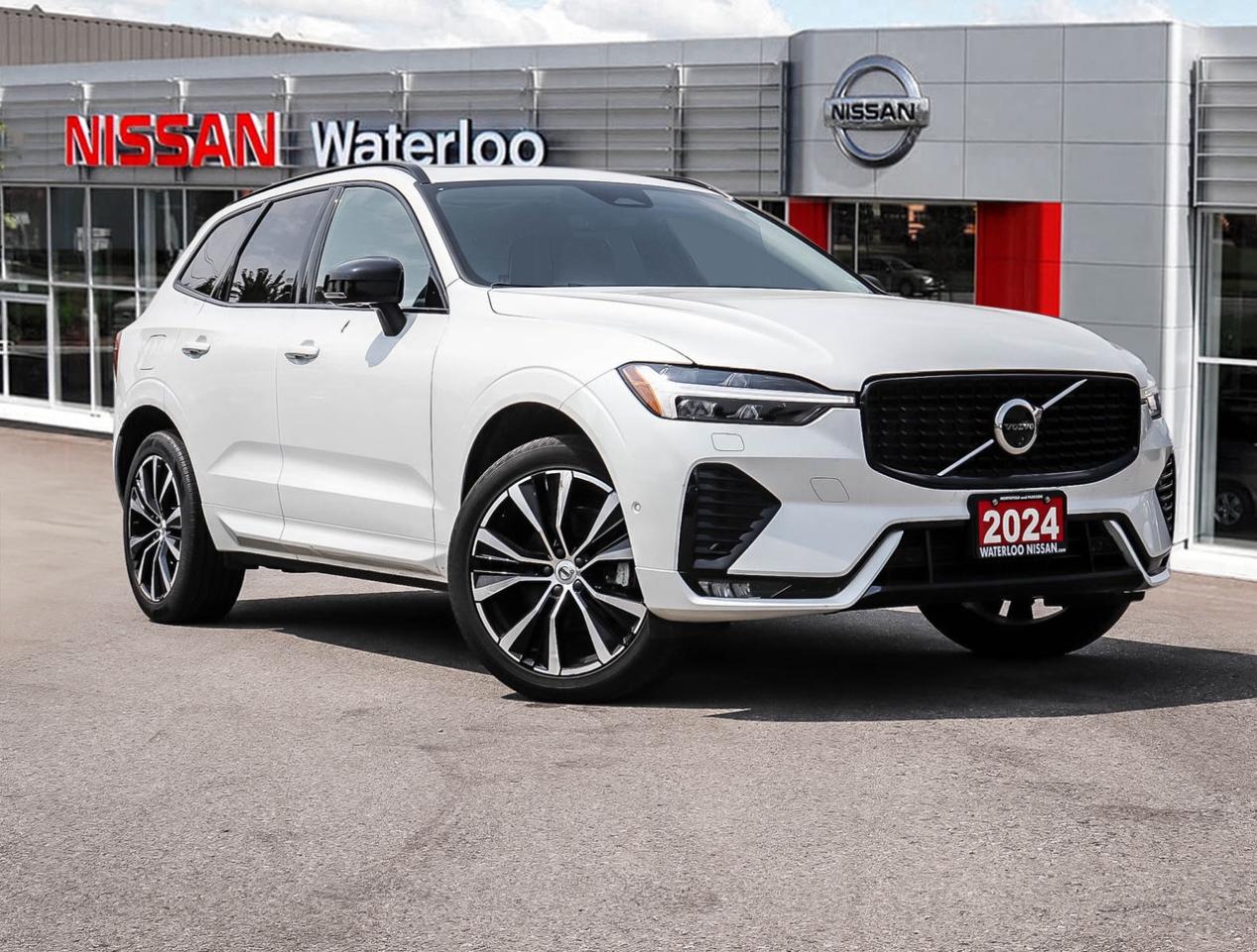 2024 Volvo XC60 B5 AWD Plus Dark Theme !!! NO ACCIDENTS !!! 360 CA Photo0