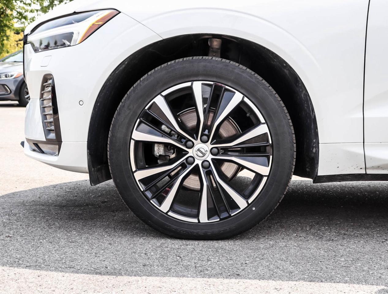 2024 Volvo XC60 B5 AWD Plus Dark Theme !!! NO ACCIDENTS !!! 360 CA Photo