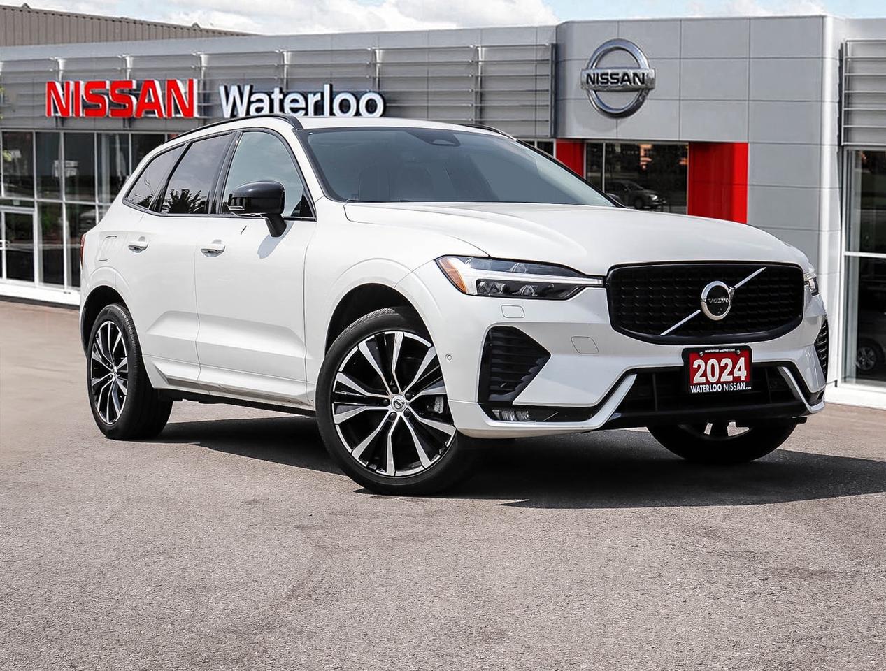2024 Volvo XC60 B5 AWD Plus Dark Theme !!! NO ACCIDENTS !!! 360 CA Photo