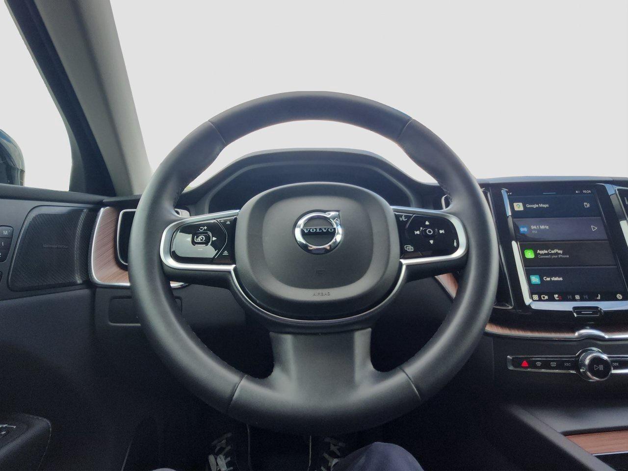 2024 Volvo XC60 B5 AWD Plus Dark Theme !!! NO ACCIDENTS !!! 360 CA Photo