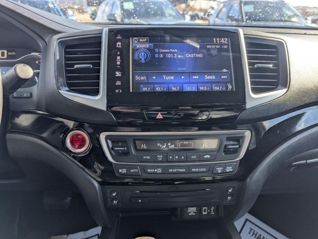 2019 Honda Ridgeline Touring   NAV   LEATHER   SUNROOF   CAMERA Photo