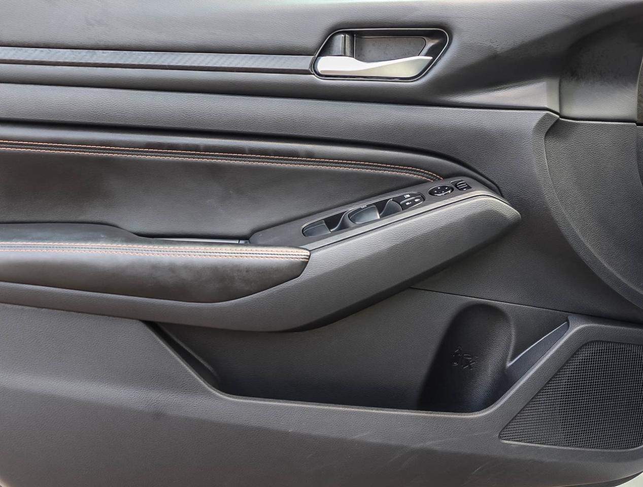 2022 Nissan Altima SR Midnight Edition 2.5L 4 CYL !!! NO ACCIDENTS !! Photo