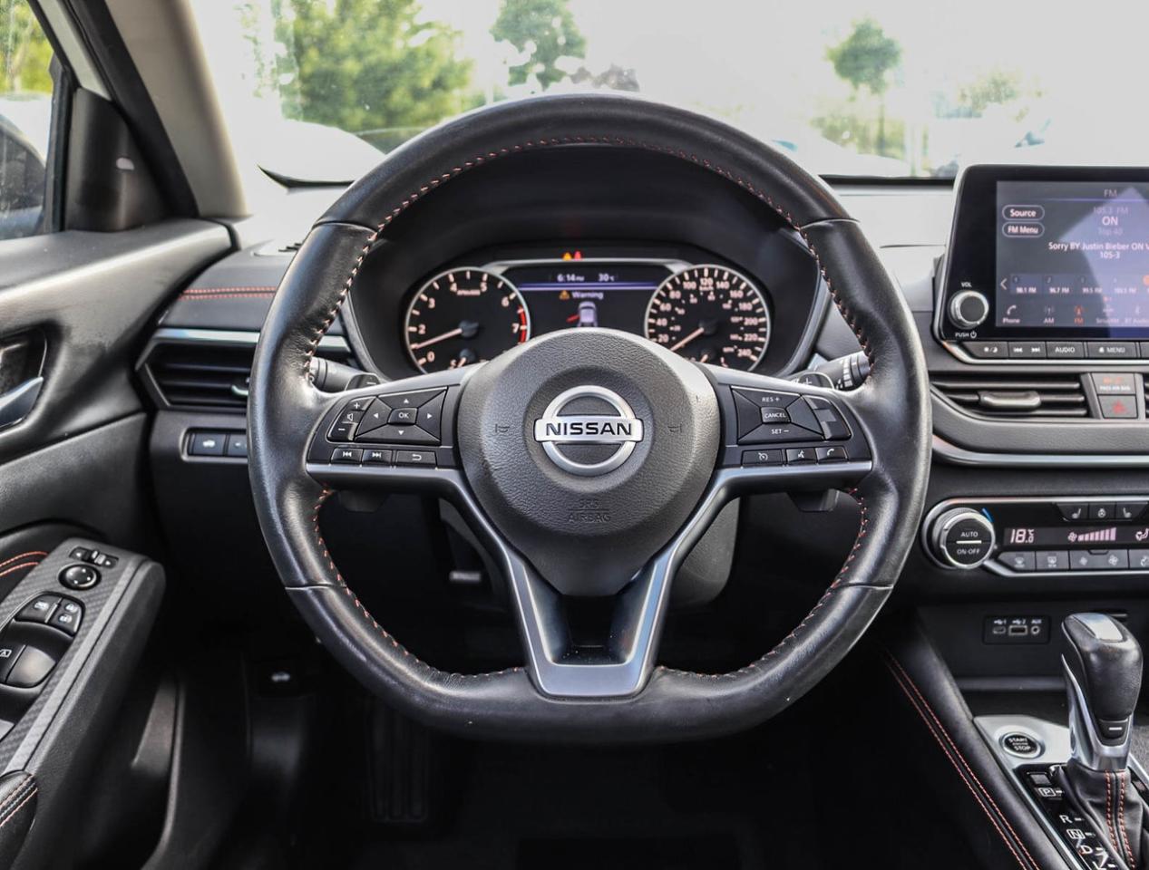 2022 Nissan Altima SR Midnight Edition 2.5L 4 CYL !!! NO ACCIDENTS !! Photo