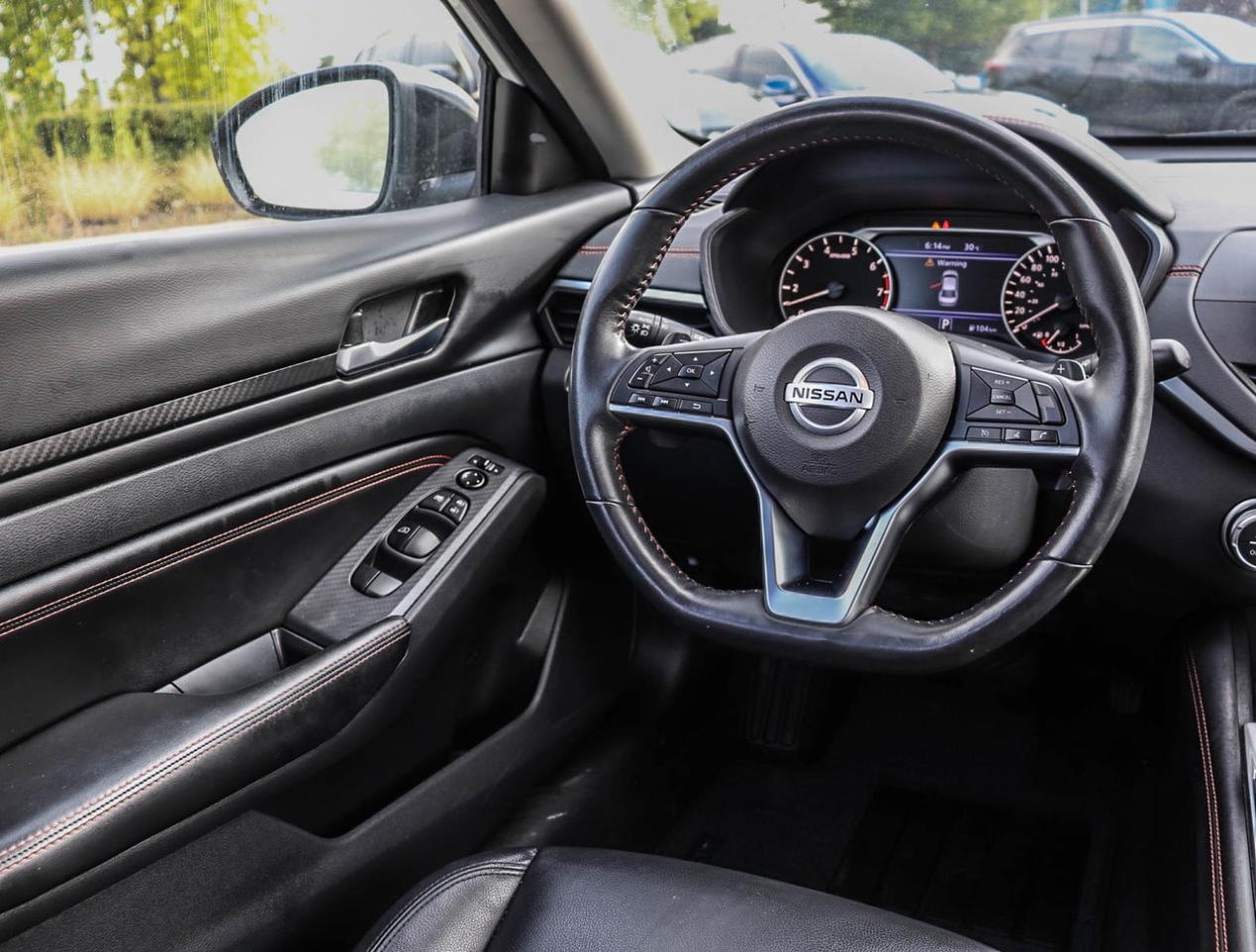 2022 Nissan Altima SR Midnight Edition 2.5L 4 CYL !!! NO ACCIDENTS !! Photo