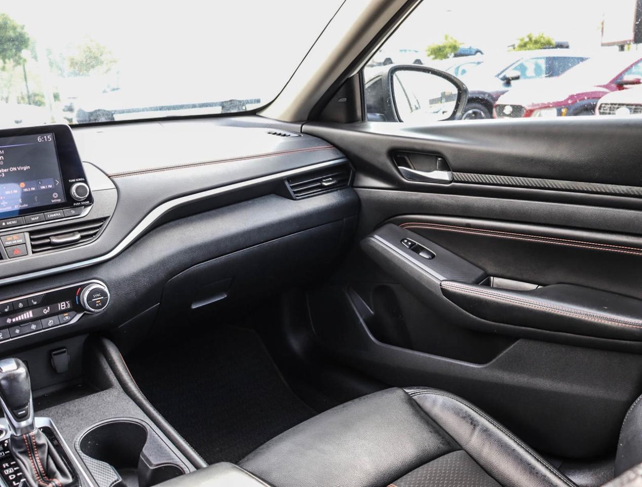 2022 Nissan Altima SR Midnight Edition 2.5L 4 CYL !!! NO ACCIDENTS !! Photo