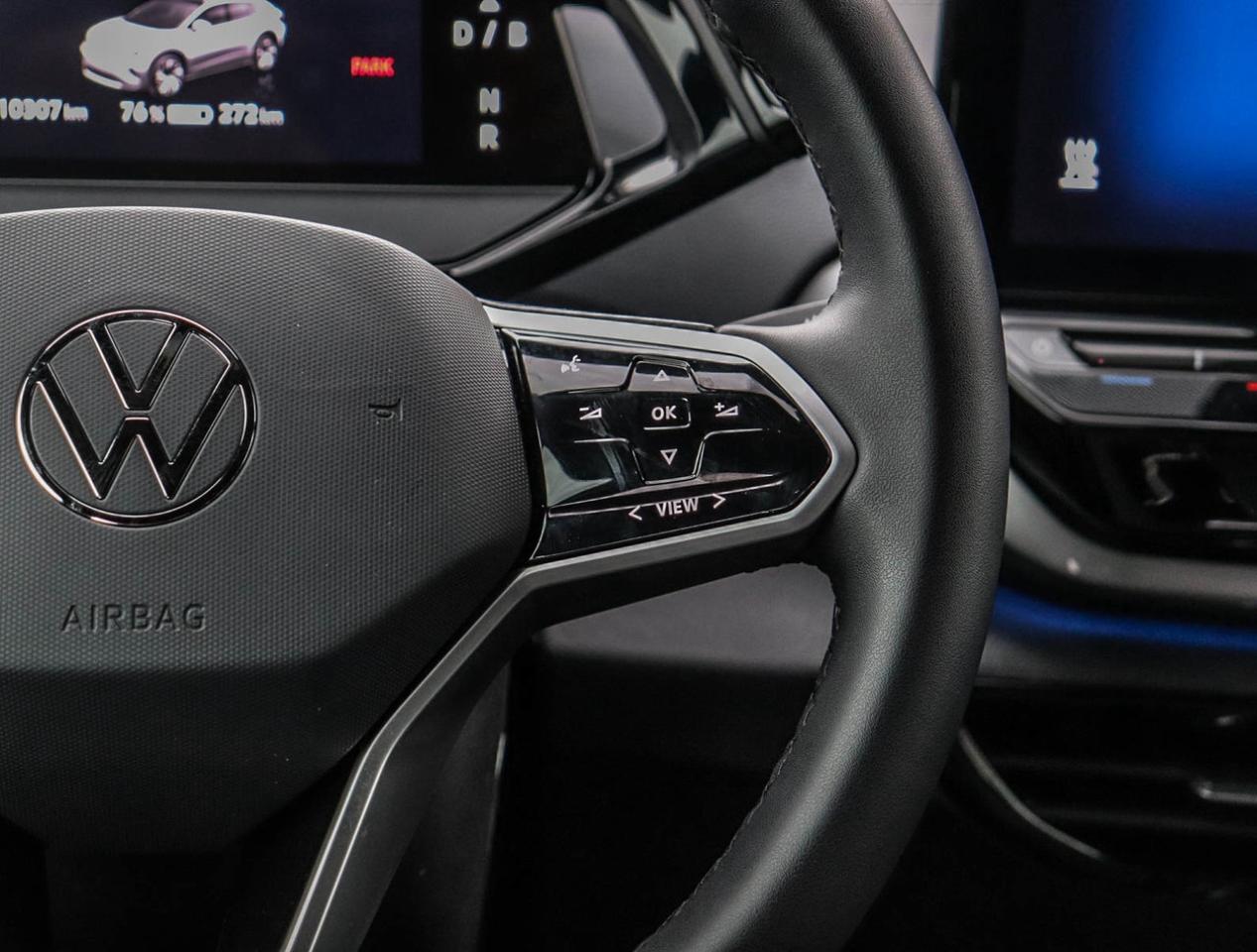 2023 Volkswagen ID.4 Pro Photo