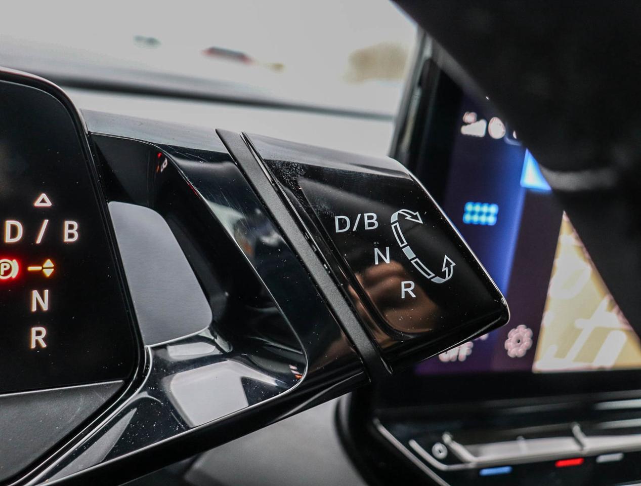 2023 Volkswagen ID.4 Pro Photo