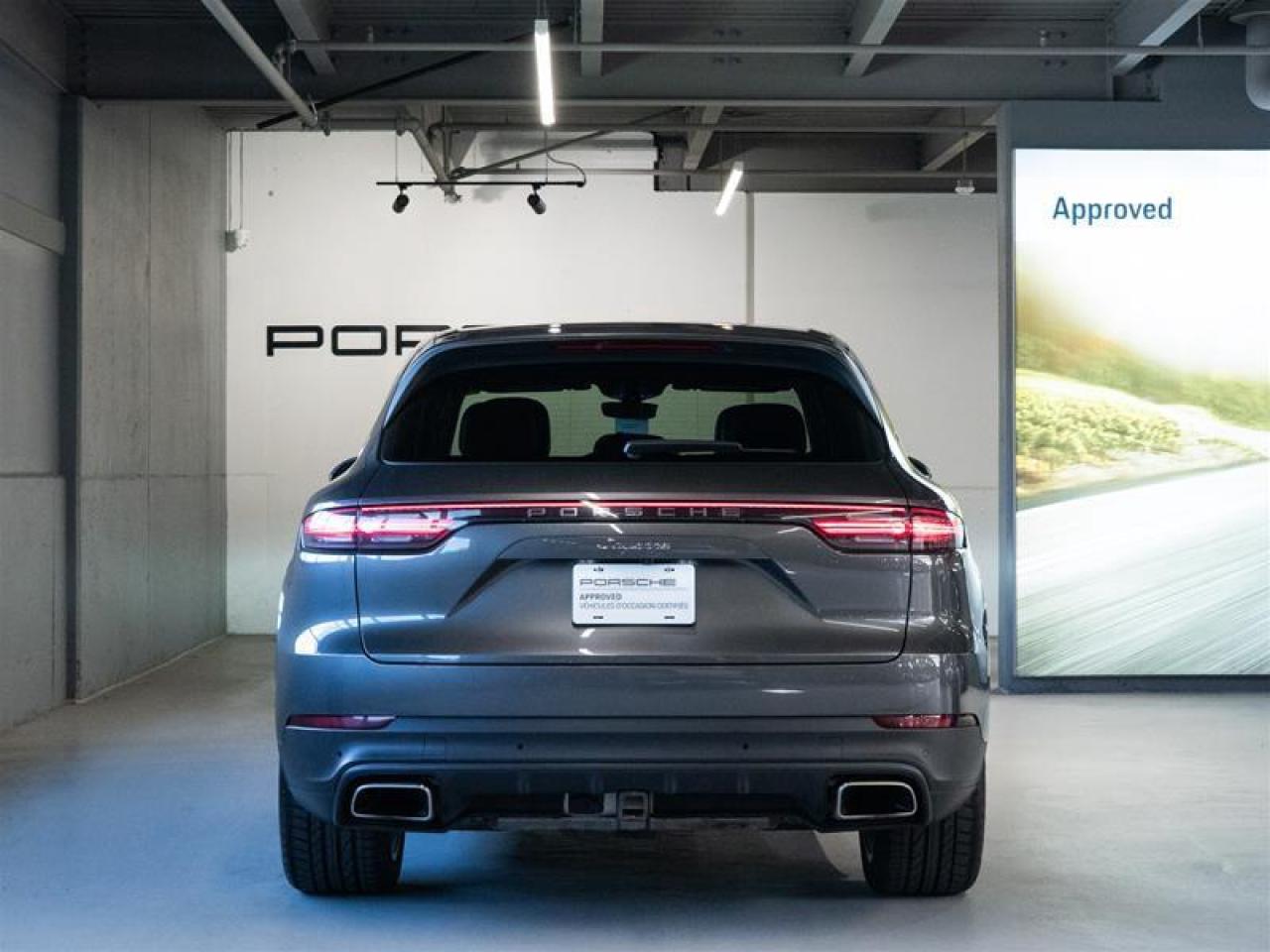 2022 Porsche Cayenne  Photo4