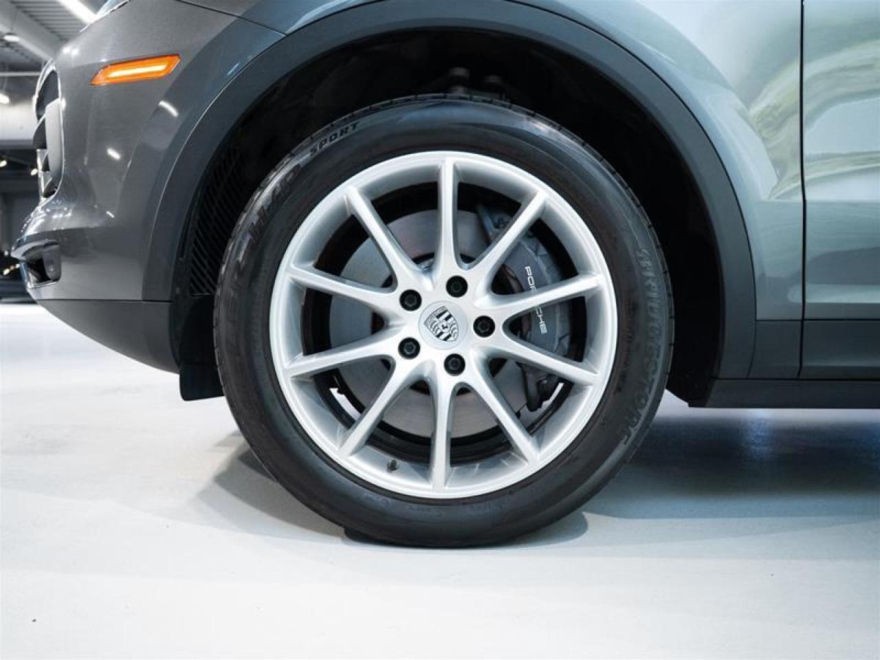 2022 Porsche Cayenne  Photo