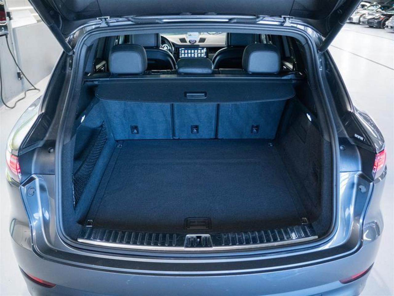 2022 Porsche Cayenne  Photo